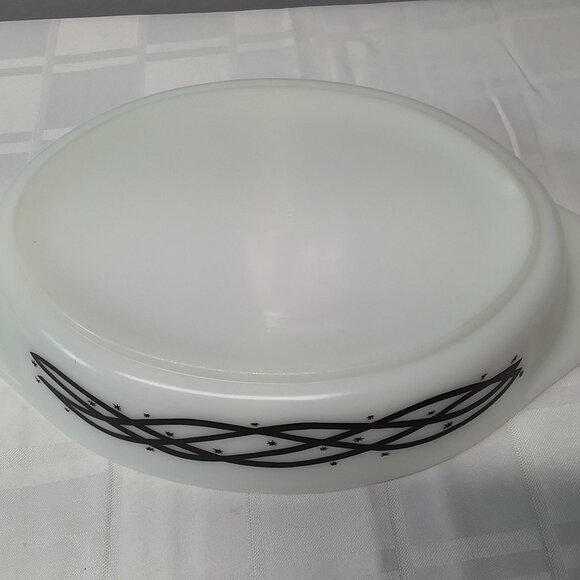 Vintage Pyrex Barbedwire divided oval casserole - Picture 5 of 7